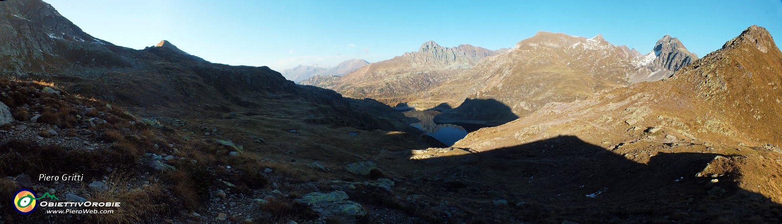 73 panoramica verso i Laghi Gemelli....jpg